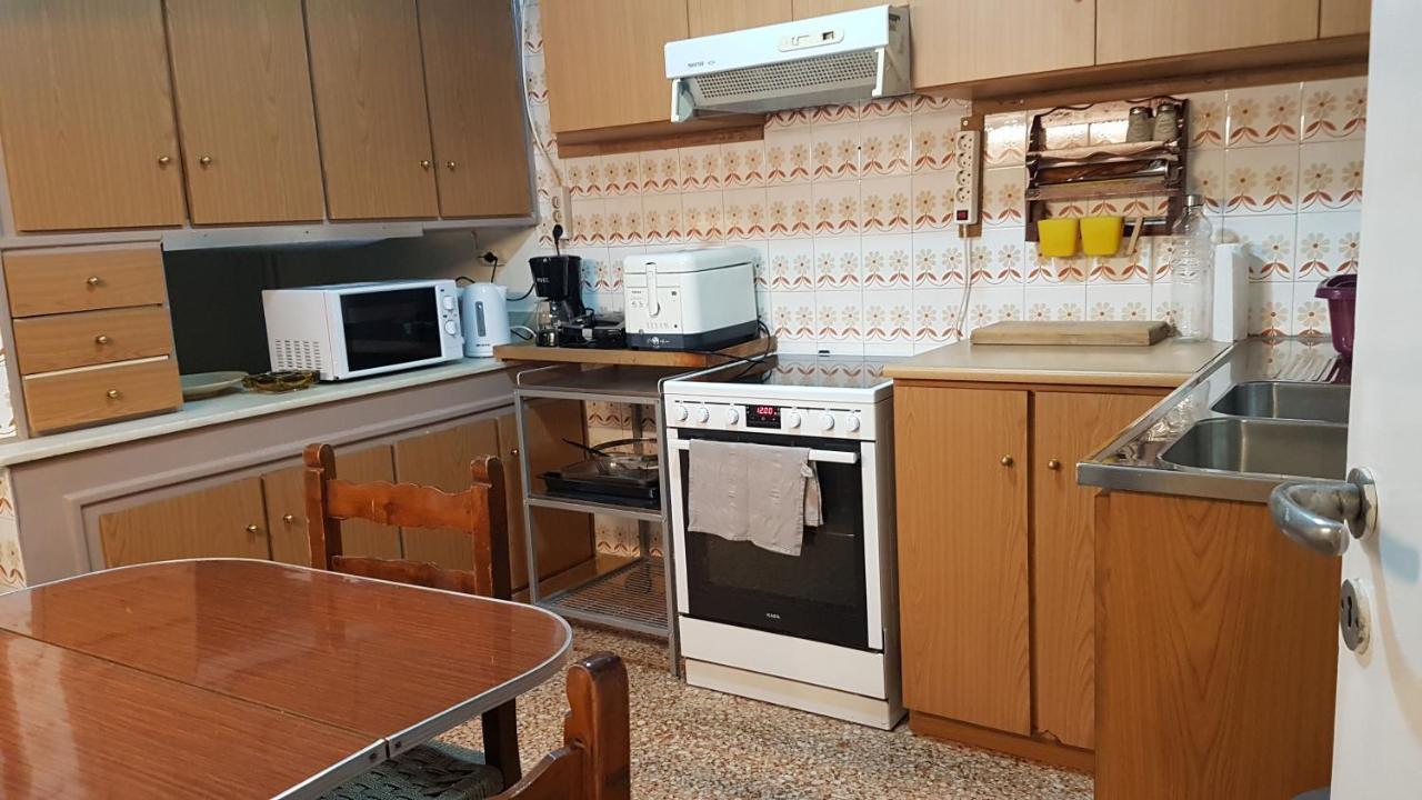 Teal Apartment - Athens Center, 4 Bd, 2 Bath Εξωτερικό φωτογραφία